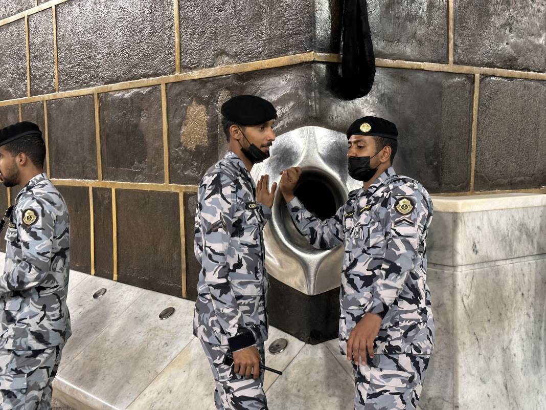 Kabe'nin örtüsü temizlendi - Resim: 16